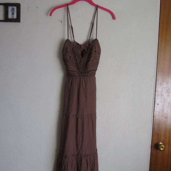 Love Tree Ankle Length Crochet Layered Panels Long Dress in Cocco - Picture 3 of 7